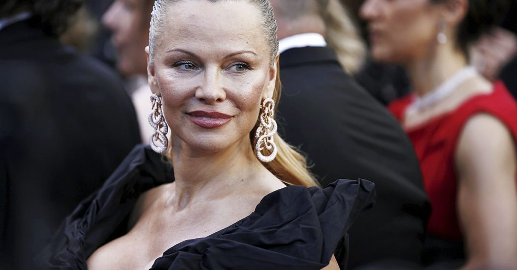 Bombshell Actress looks unrecognizable in new documentary  - Featured image