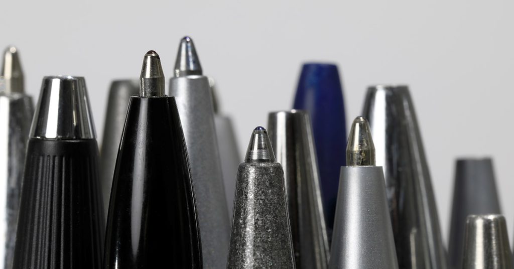 A Viral Tweet About Pens Is Dividing The Internet. Where Do You Stand? - Featured image