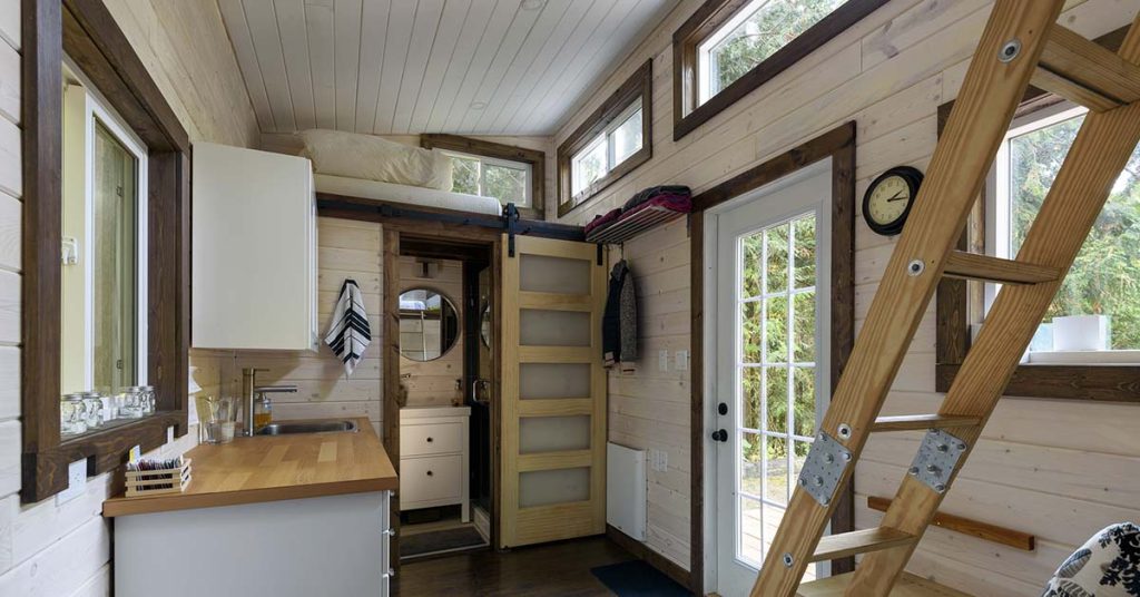 <strong>‘I live in a $35,000 tiny home in my backyard in Atlanta, Georgia – take a look inside’</strong> - Featured image