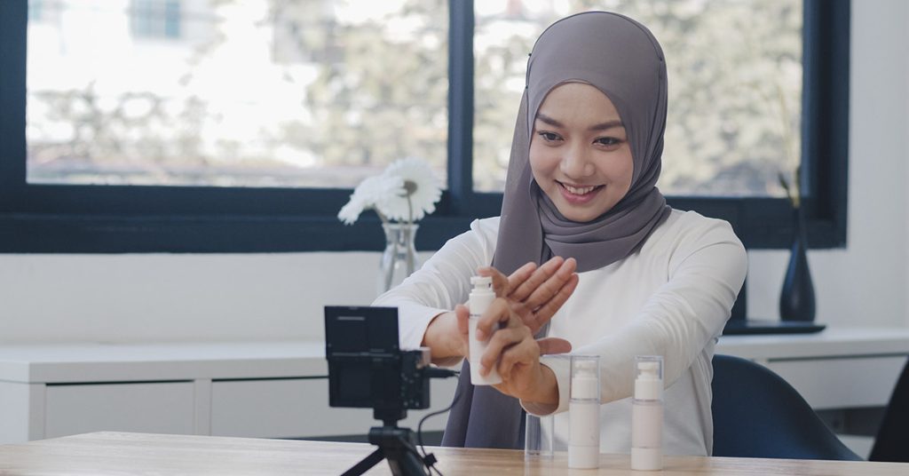 Influencer says she wouldn’t date poor people but used her looks to get a free kebab - Featured image