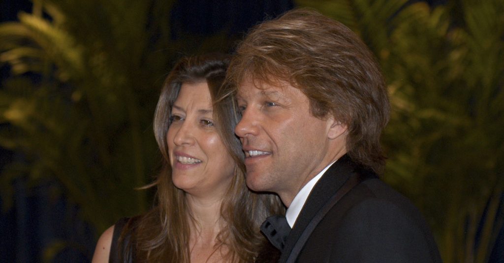 Jon Bon Jovi Turns 62 And Is Still Married To The Woman He Eloped With Against His Manager’s Advice 34 Years Ago - Featured image