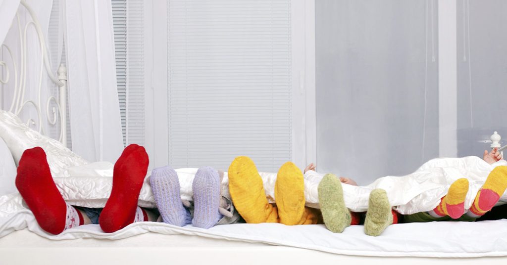 21-Year-Old Takes On Raising Her Five Siblings After Both Parents Die From Cancer - Featured image