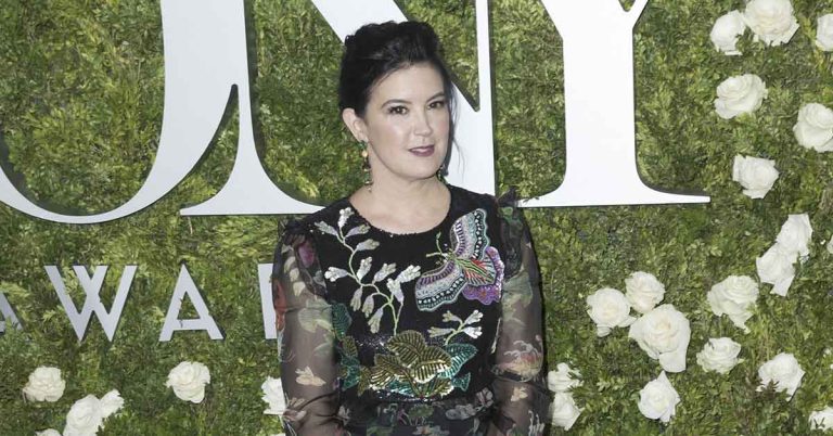 What Happened to Former “It-Girl” Phoebe Cates? - Featured image