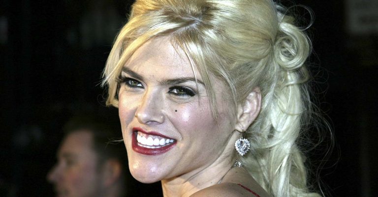 Anna Nicole Smith’s Daughter Looks Like Her Mother’s Twin Wearing Her Jewelry After Quiet Childhood & Surgery As An Infant - Featured image