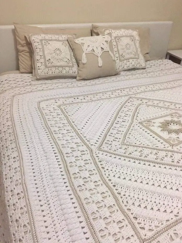 A crotchet bedspread