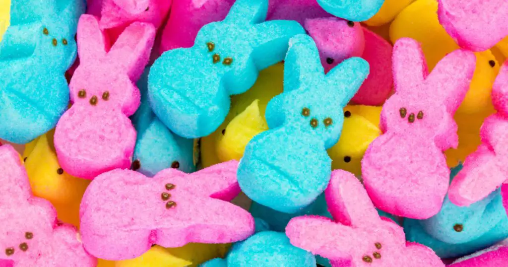 background texture-full frame of colorful marshmallow Easter peeps











ho