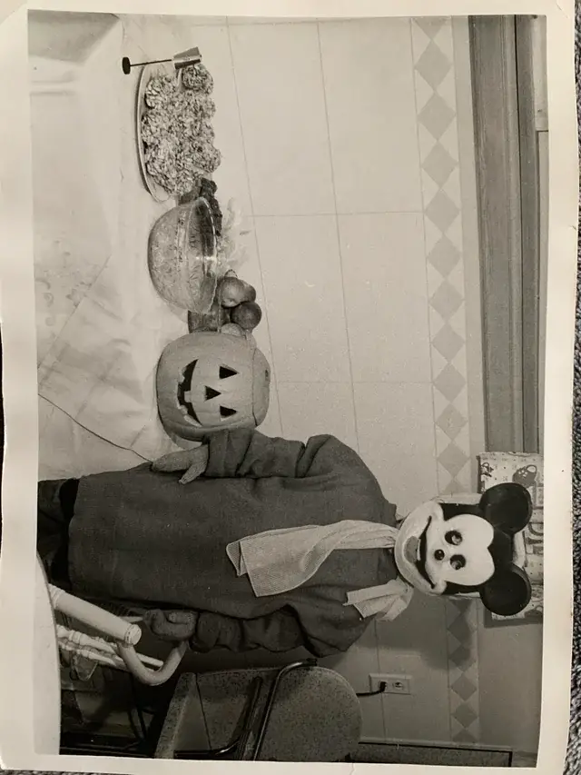 creepy image of micky mouse on haloween 