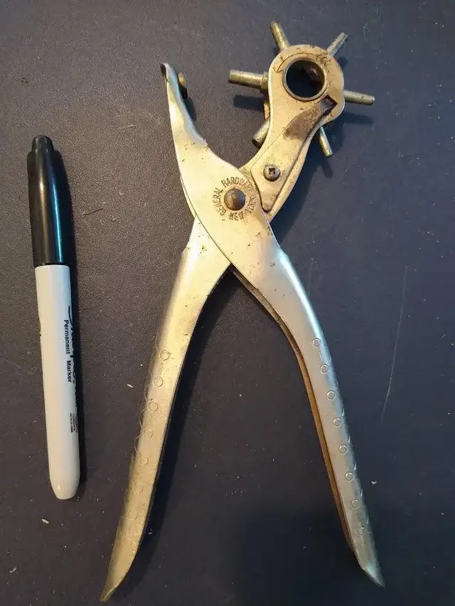 Leather-punching tool