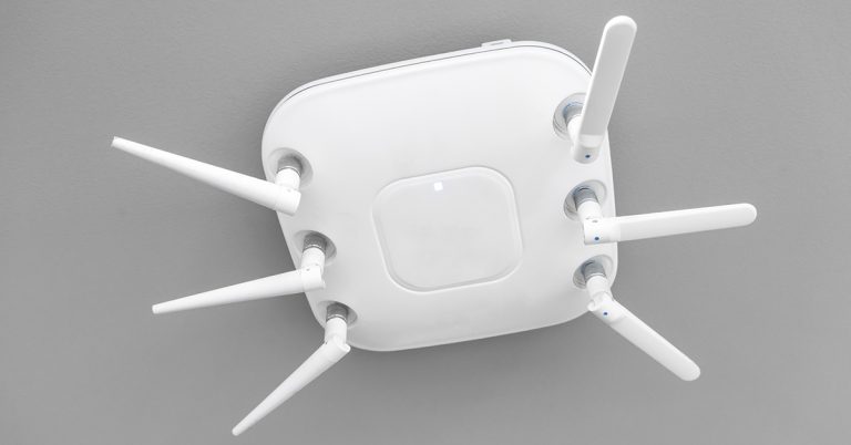 This Wi-Fi Joke Has The Internet in Stitches (+ 5 Other Tech Jokes) - Featured image