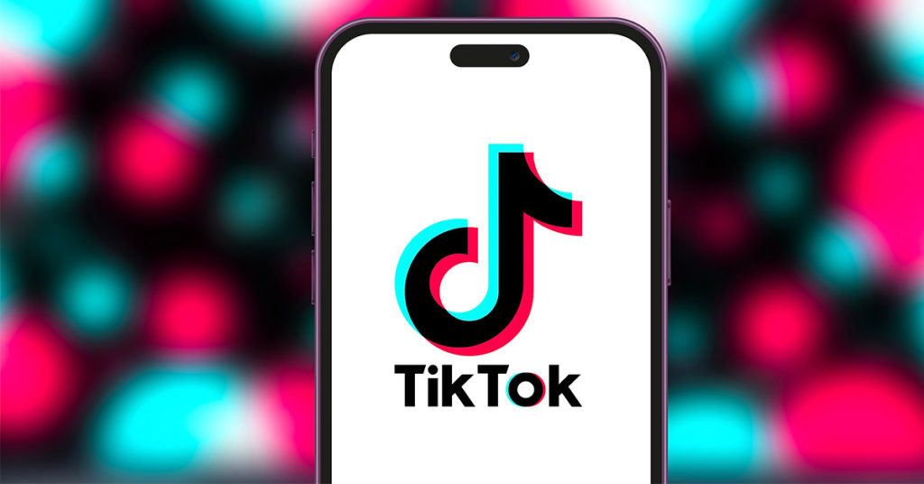 The Hawk Tuah Girl: Who Is She, and Why Has She Taken Over Social Media? - Featured image