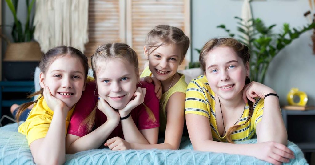 Mr. Smith Had Four Daughters Each Daughter Had Four Brothers Viral Riddle: Mr. Smith Had 4 Daughters : Tiffy Taffy