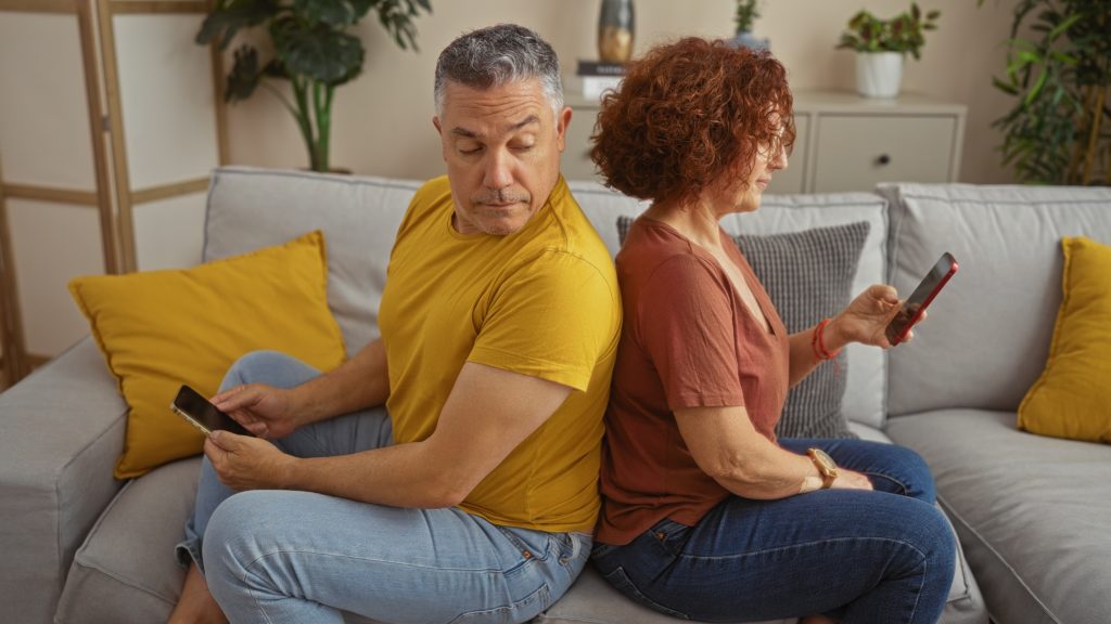 20 Red Flags That Indicate Someone Is Untrustworthy - Featured image