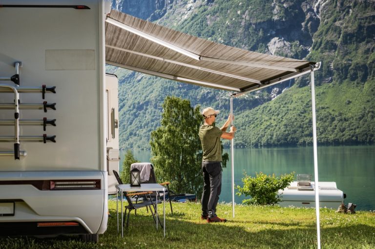 Timeless Charm: Explore the 1960s with This Restored Travel Camper - Featured image