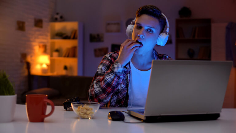 9 Healthy Bedtime Snacks That Naturally Boost Your Metabolism - Featured image