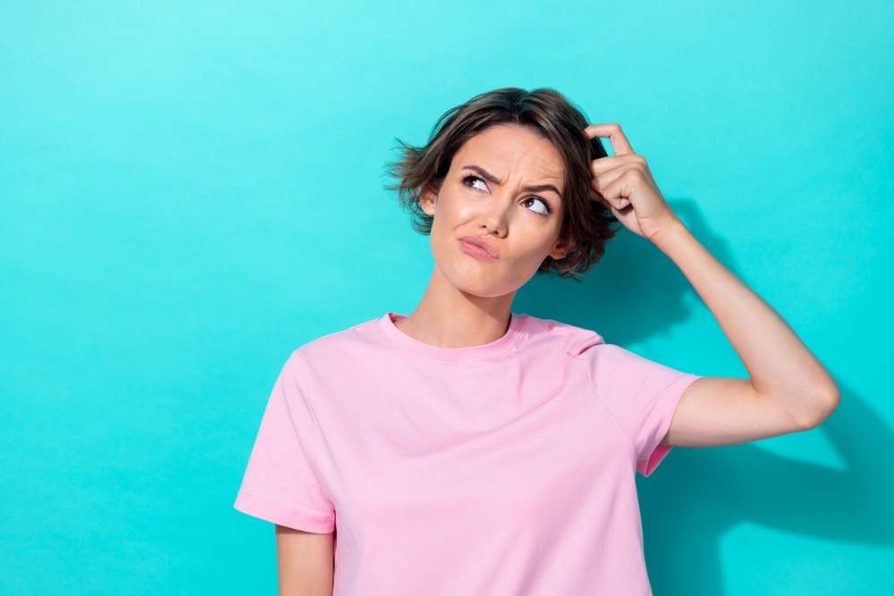 woman wearing pink shirt