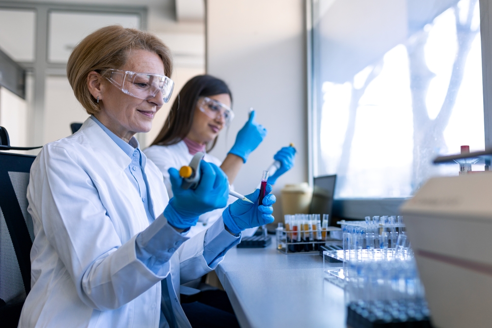 Two women scientits