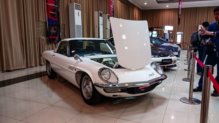 9 Banned Cars in the U.S. and Why They’re Illegal to Drive - Featured image