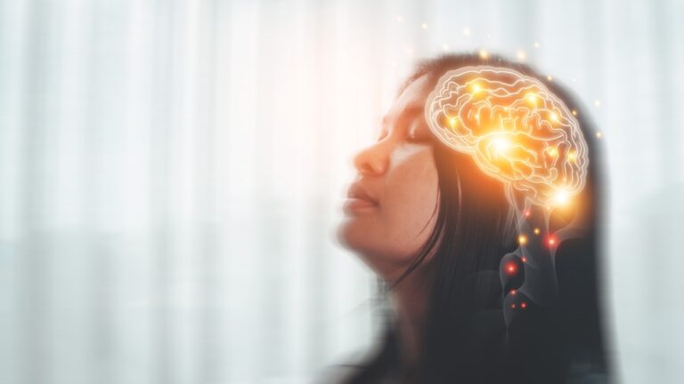 8 Ways to Reprogram Your Mind for Positive Thinking - Featured image