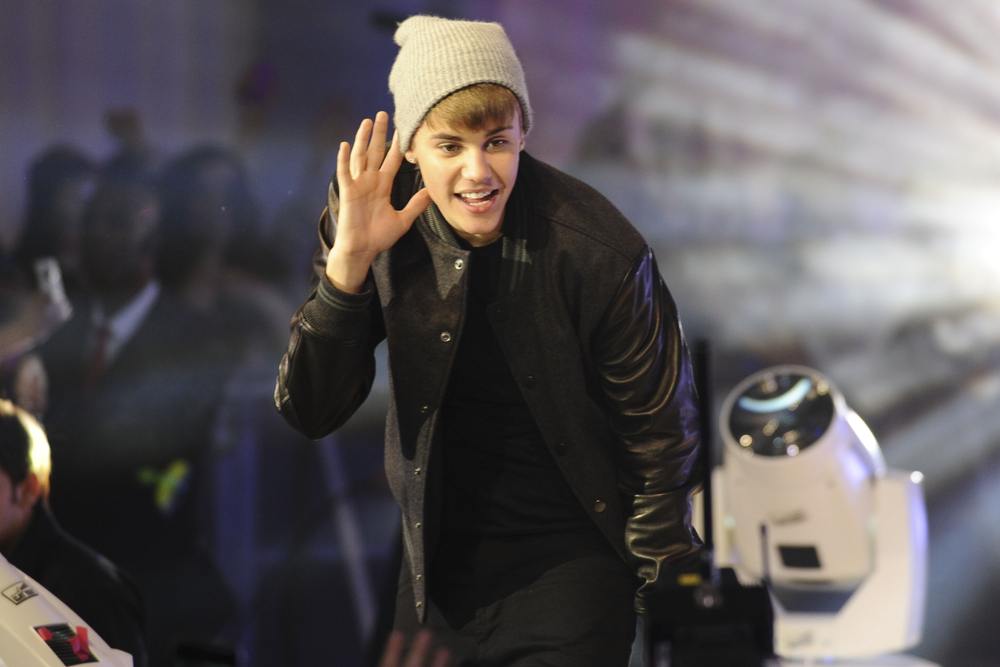 Justin Bieber turns on the Christmas lights at Westfield London, Shepherd's Bush, London. 07/11/2011 Picture by: Steve Vas / Featureflash
