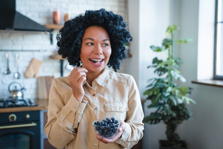 7 Foods for Glowing Skin and a Healthy Gut - Featured image